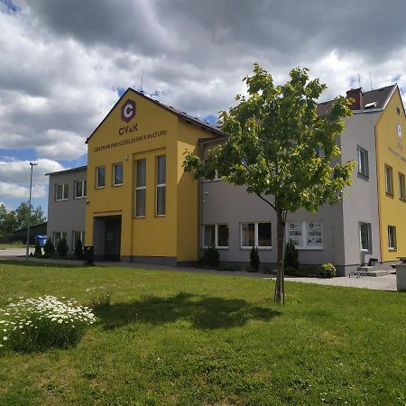 Centrum pro vzdělávání a kulturu Hotel Novy Oldrichov Exterior foto