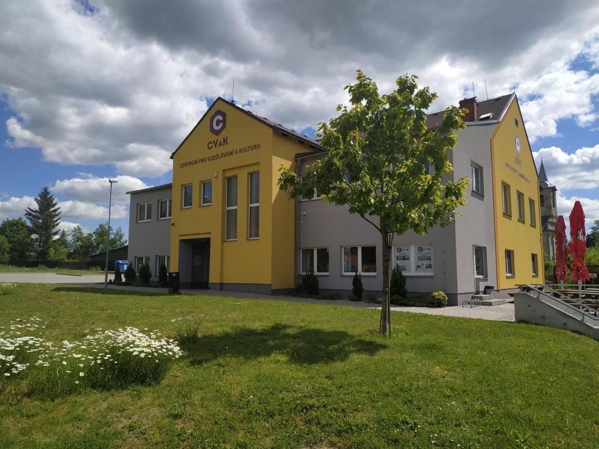 Centrum pro vzdělávání a kulturu Hotel Novy Oldrichov Exterior foto